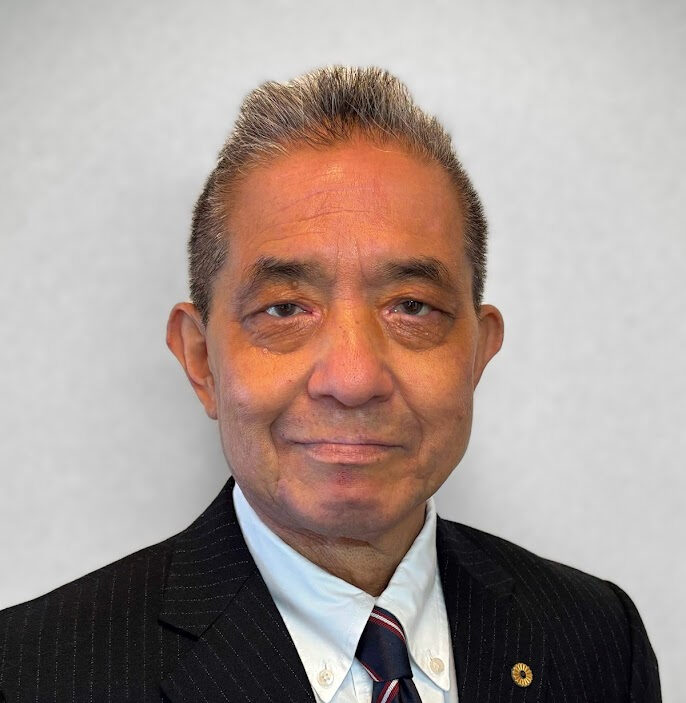 半田靖博