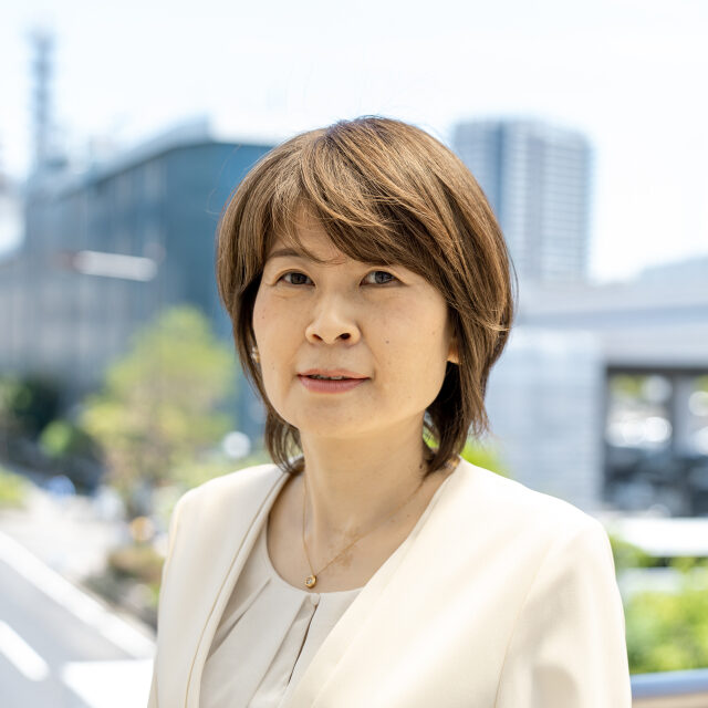 鶴田亜由美